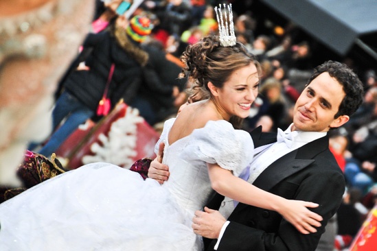 Cinderella at Macy's Parade - Laura Osnes- Santino Fontana 