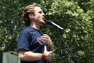 Photo Op - Broadway in Bryant Park 07-26-07 - Jason Danieley (singing)