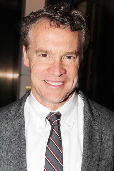 Enemy – Opening – Tate Donovan
