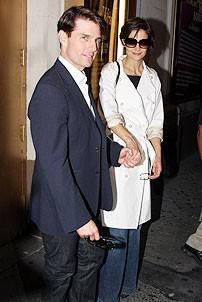 Tom Cruise at All My Sons - Tom Cruise - Katie Holmes (walking)