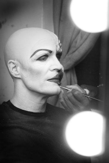 Howard McGillin Phantom transformation – lips