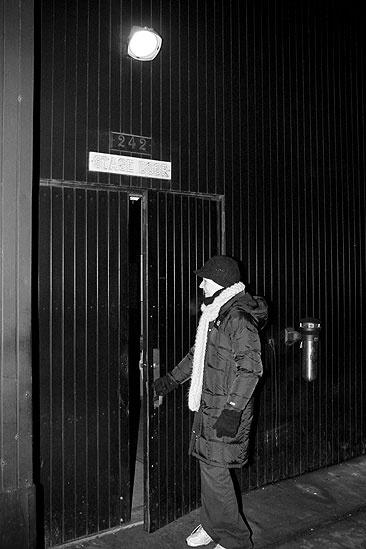 Nicole Parker Backstage at Wicked – stage door