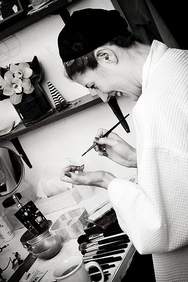 Nicole Parker Backstage at Wicked – nails2