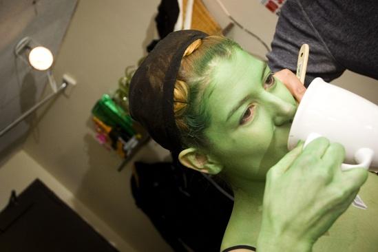 Nicole Parker Backstage at Wicked – tea