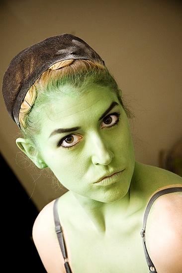 Nicole Parker Backstage at Wicked – full face