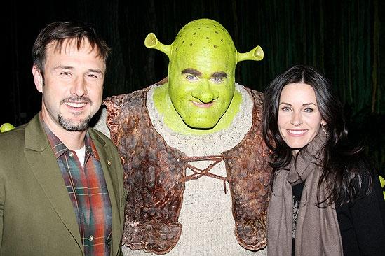 Courteney Cox & David Arquette at Shrek the Musical – Courteney Cox – Brian d’Arcy James – Courteney Cox