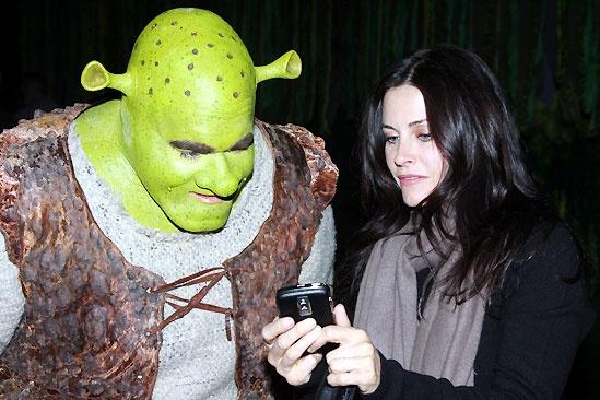 Courteney Cox & David Arquette at Shrek the Musical – Brian d’Arcy James – Courteney Cox