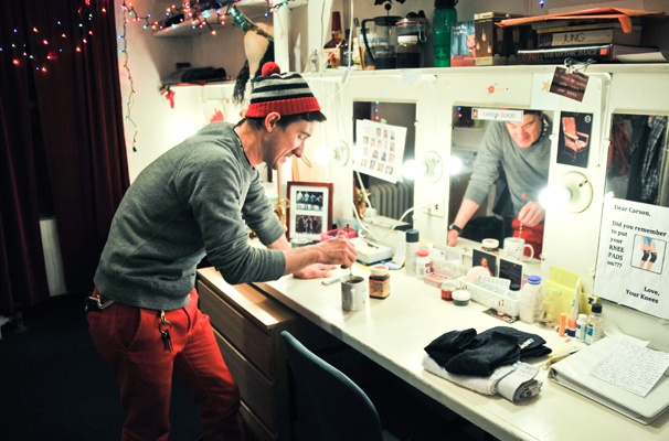 Starcatcher-Backstage-Carson Elrod