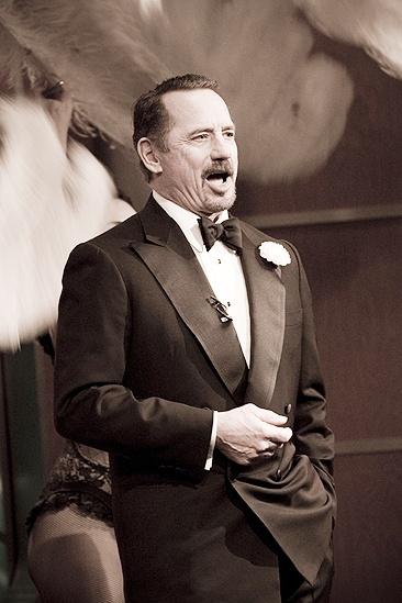 Tom Wopat at Fox 5 –Tom singing