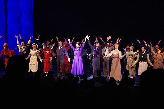 Kathie Lee Gifford and Hoda Kotb Moonlight at Mary Poppins – Cast