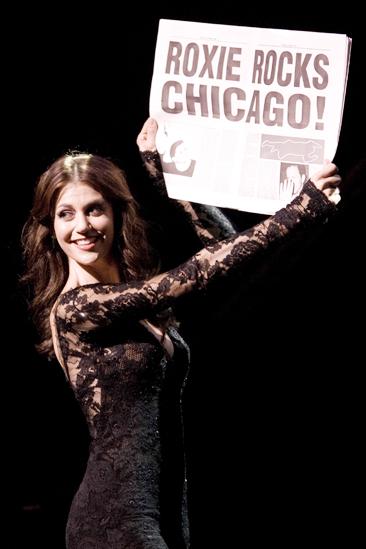 Samantha Harris Chicago photo shoot – Roxie rocks