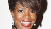 Speaking of fabulous divas, original Dreamgirl Sheryl Lee Ralph brightens up the red carpet.