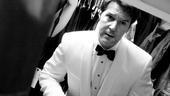 Ragtime shopping – Ron Bohmer (white jacket)