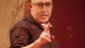 Show Photos - Red - Alfred Molina (3)