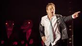 Show Photos - Enron - Norbert Leo Butz (2)