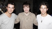 Jonas Idiot – Kevin Jonas – Nick Jonas – John Gallagher Jr.