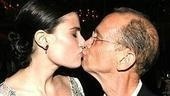 Wicked Opening - Idina Menzel - Joel Grey (kiss)