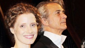 Jessica Chastain and David Strathairn receive a standing ovation...and a beautiful bouquet!
