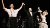 Kyle Barisich (Raoul) and Samantha Hill (Christine) join Phantom title star Peter Joback for a final bow.