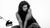 Jordin Sparks Behind the Scenes – sitting down