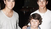 Jonas Idiot – Kevin Jonas – Nick Jonas- Frankie Jonas 