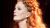 Show Photos - La Bete - Joanna Lumley