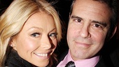 Standing opening – Kelly Ripa – Andy Cohen