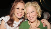 Look at these gals! Marlo Thomas and Bette Midler look radiant! 