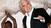 Chicago Givens O'Hurley Press Event - John O'Hurley - singing
