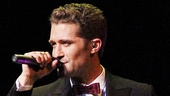 Matthew Morrison opens his concert with a jazzy rendition of “Sway.”