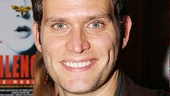 Silence opens – Steven Pasquale
