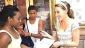 Photo Op - Haylie Duff prepares for Hairspray - Haylie Duff with fans 