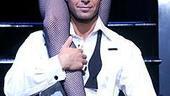 Photo Op - Joey Lawrence in Chicago - Joey Lawrence in girls legs