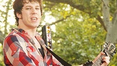 American Idiot’s leading man John Gallagher Jr. kicks off the performance acoustically with “Boulevard of Broken Dreams.”