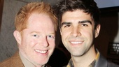 Jesse Tyler Ferguson and his fiancé Justin Mikita look dapper on the red carpet.