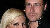 Photo Op - Tori Spelling at Chicago - Tori Spelling - Dean McDermott