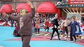 Photo Op - Thanksgiving Day Parade by Sutton Foster - performance 5
